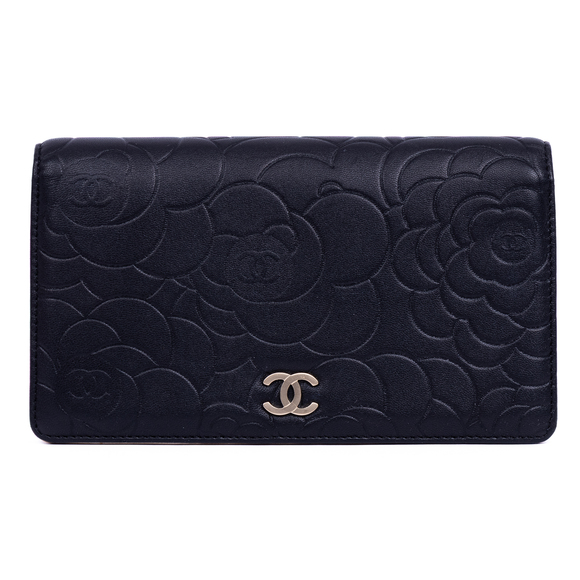 Chanel Camellia Bifold Wallet - Picture 1 of 10